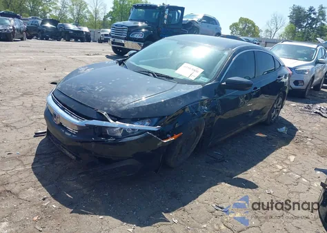 2018 Honda Civic Lx z USA, uszkodzony, nr VIN 19XFC2F50JE041107